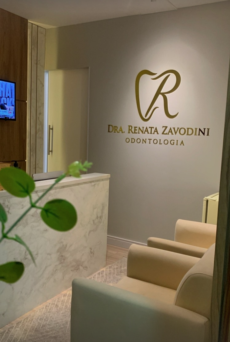 Recepção do consultório da Dra. Renata Zavodini no Bigorrilho, Curitiba