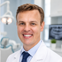 Dr. Leandro Kluppel